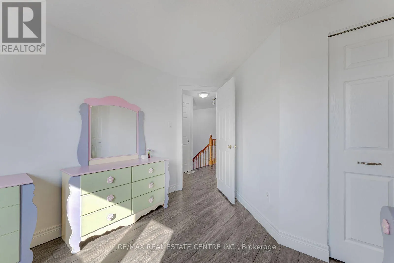 52 CRAWFORD CRESCENT