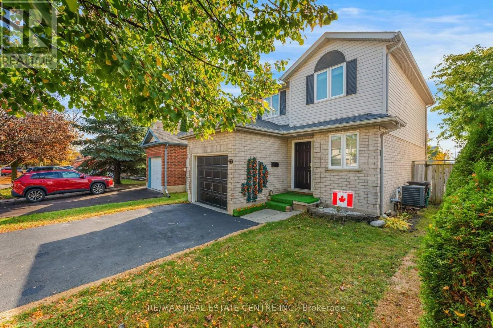 52 CRAWFORD CRESCENT