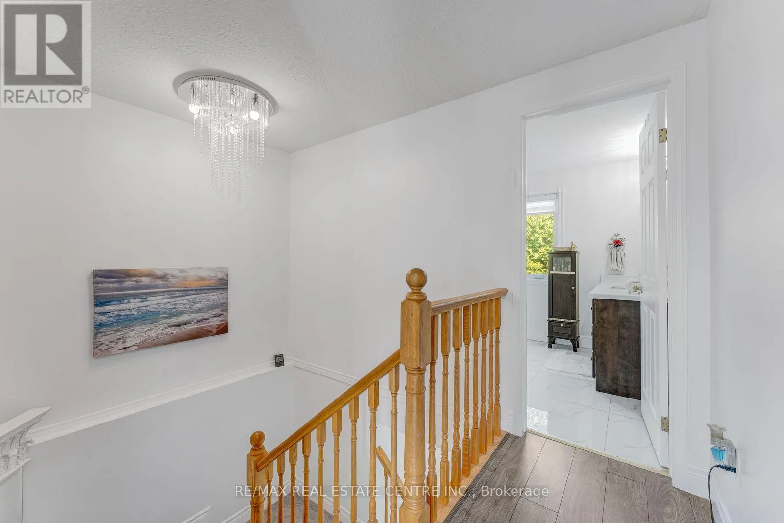 52 CRAWFORD CRESCENT