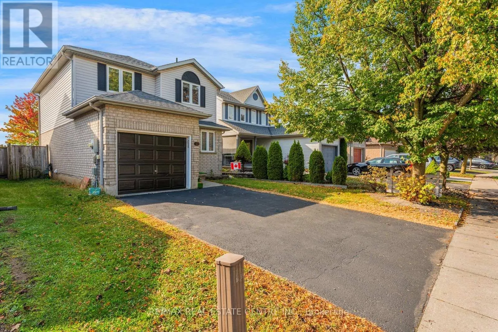 52 CRAWFORD CRESCENT