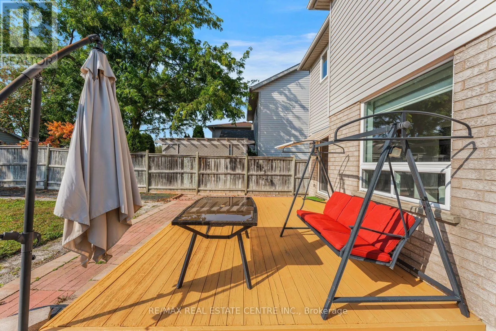 52 CRAWFORD CRESCENT