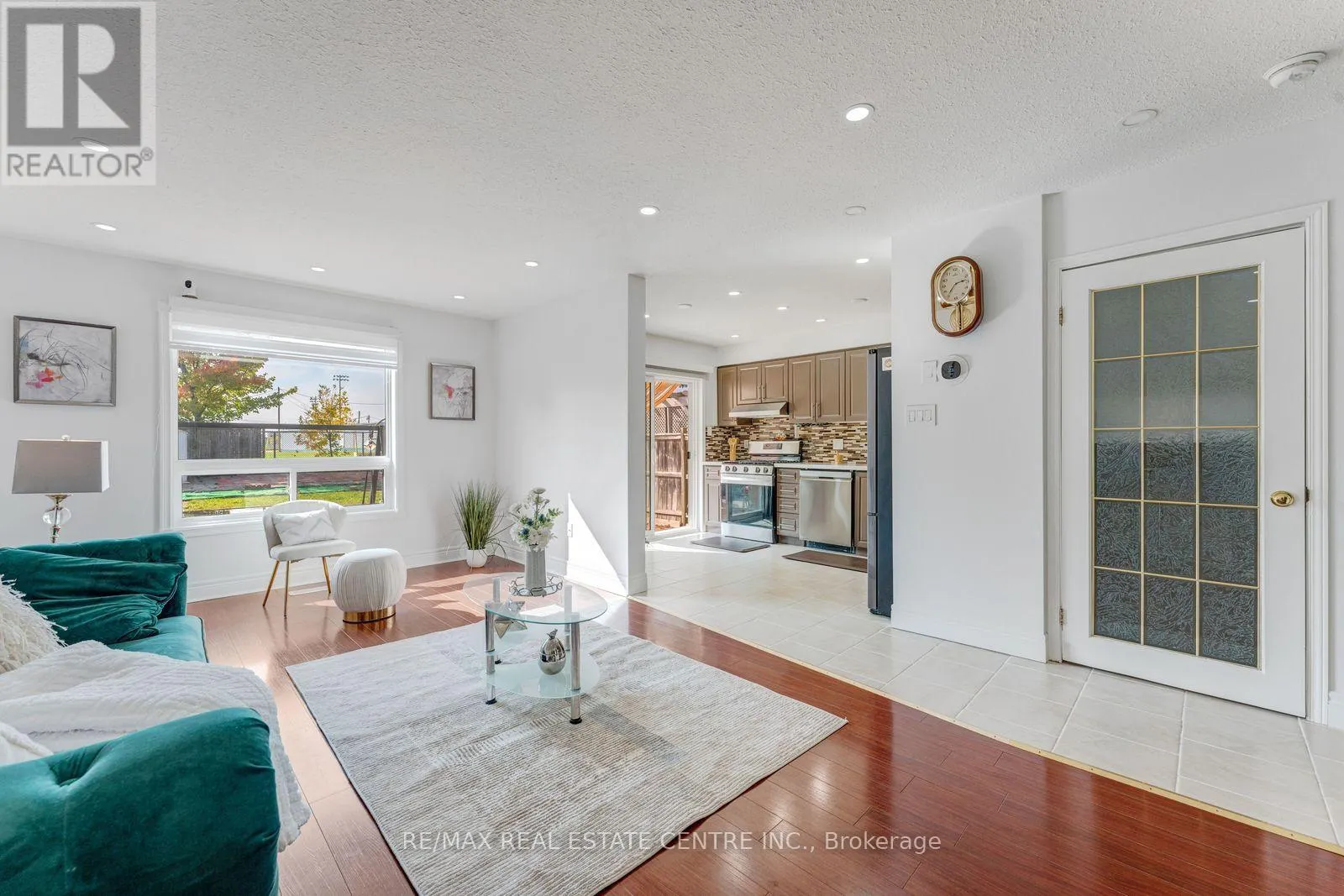 52 CRAWFORD CRESCENT
