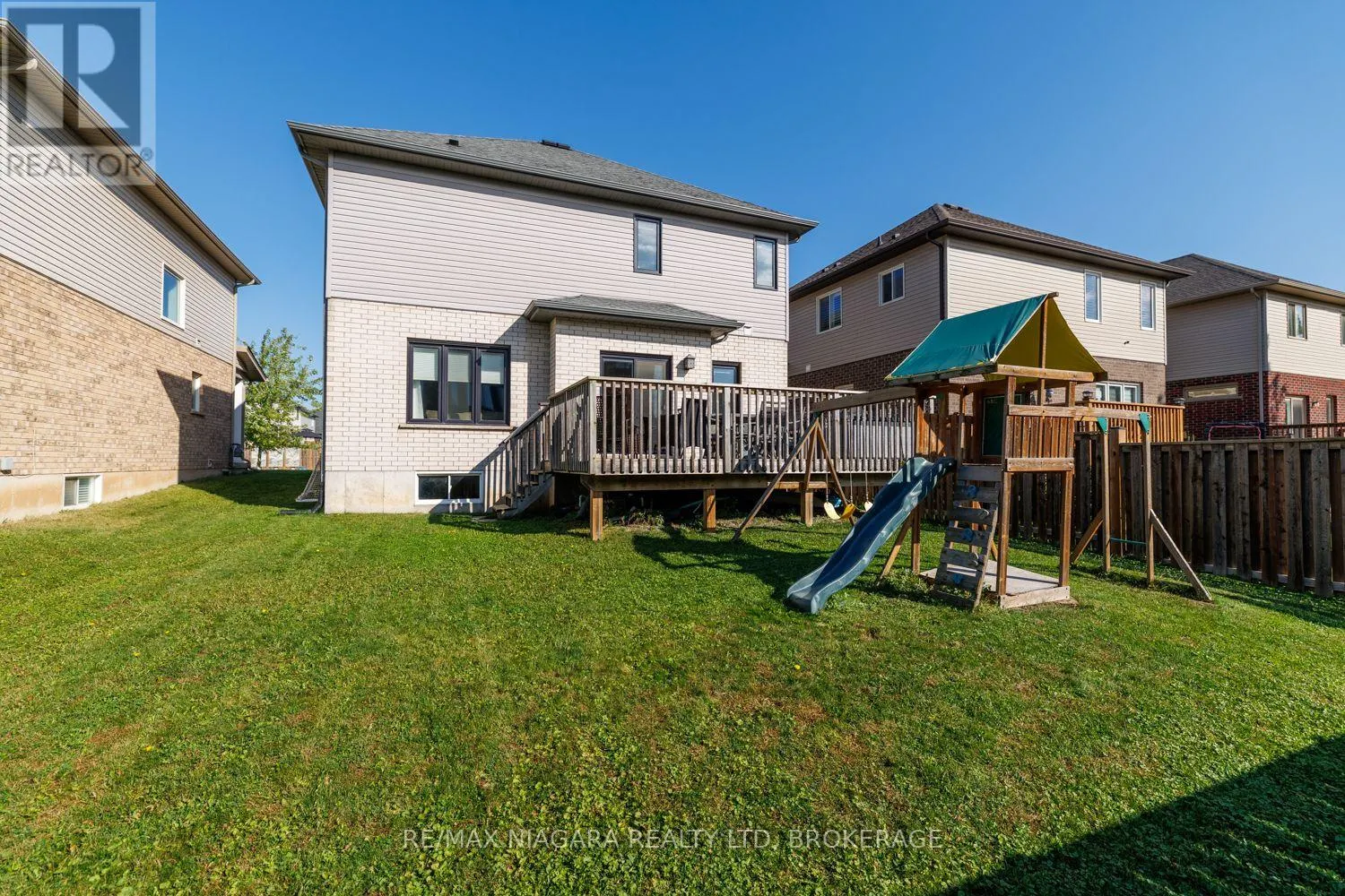 6 BERGENSTEIN CRESCENT