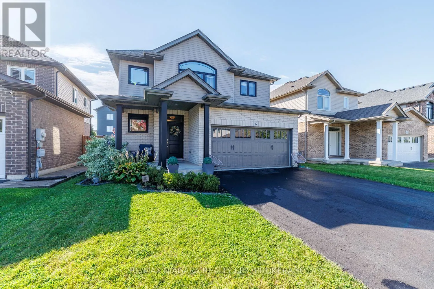 6 BERGENSTEIN CRESCENT