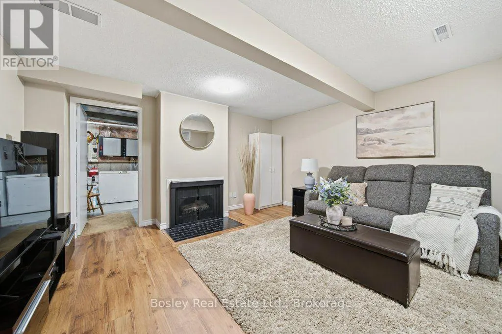 UNIT 28 - 255 NORTHLAKE DRIVE #Unit 28