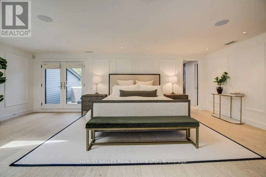 8 WESTGATE WALK