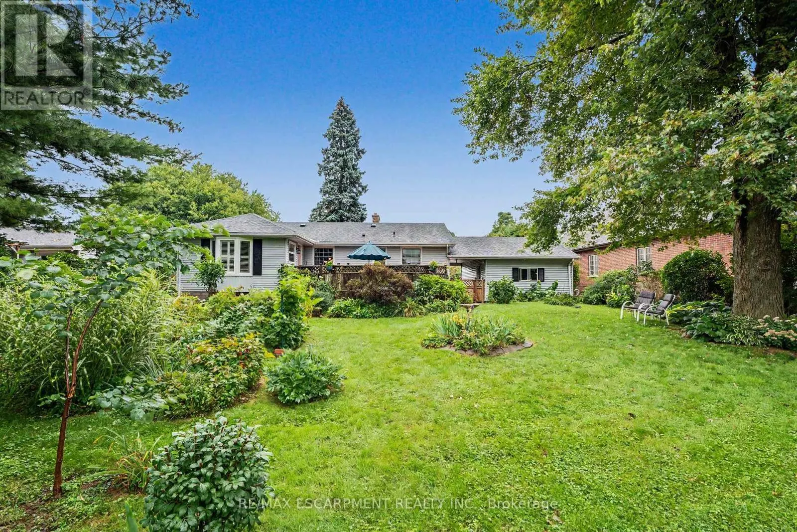 11 MILLER DRIVE