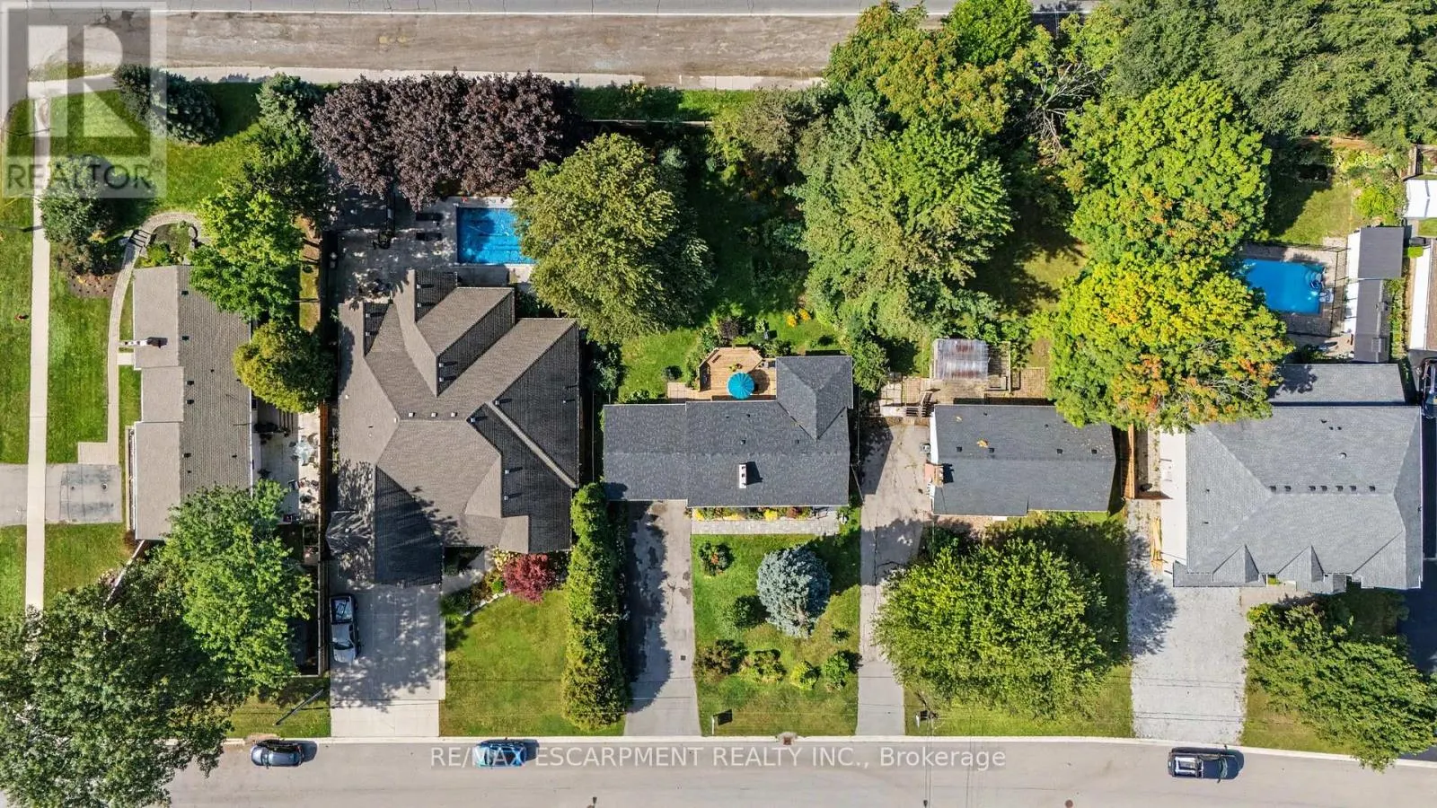 11 MILLER DRIVE