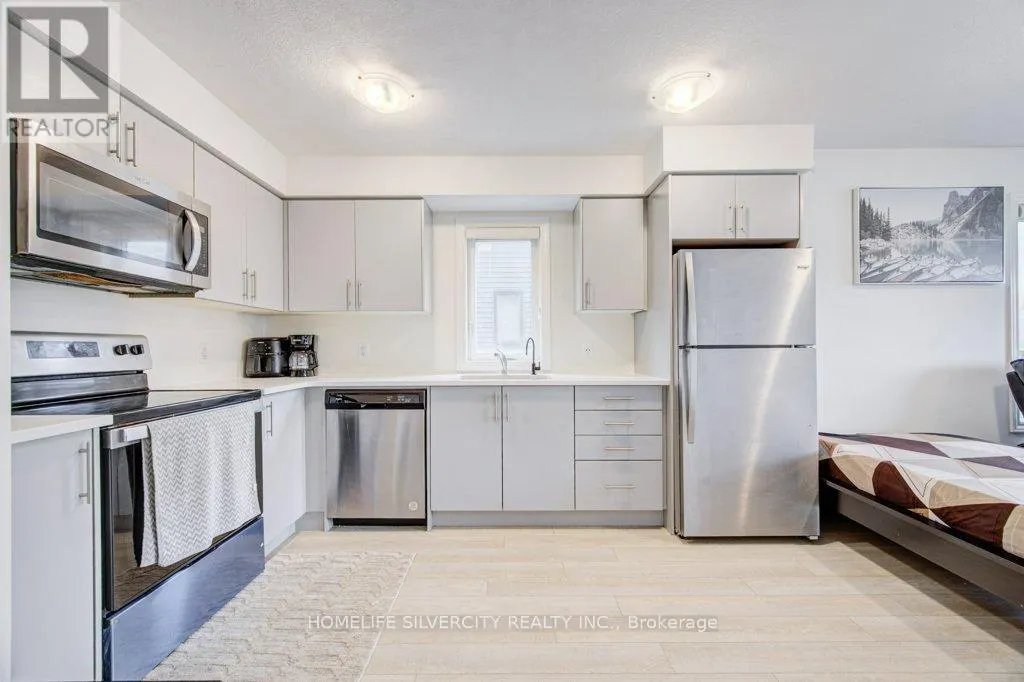 #18 - 235 CHAPEL HILL DRIVE
