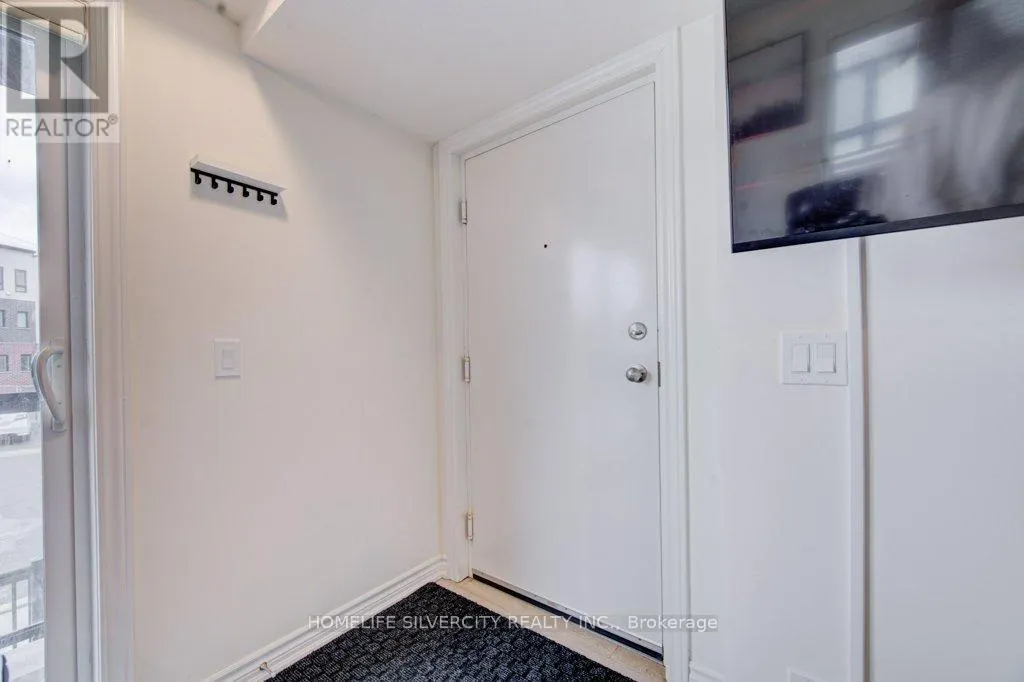 #18 - 235 CHAPEL HILL DRIVE