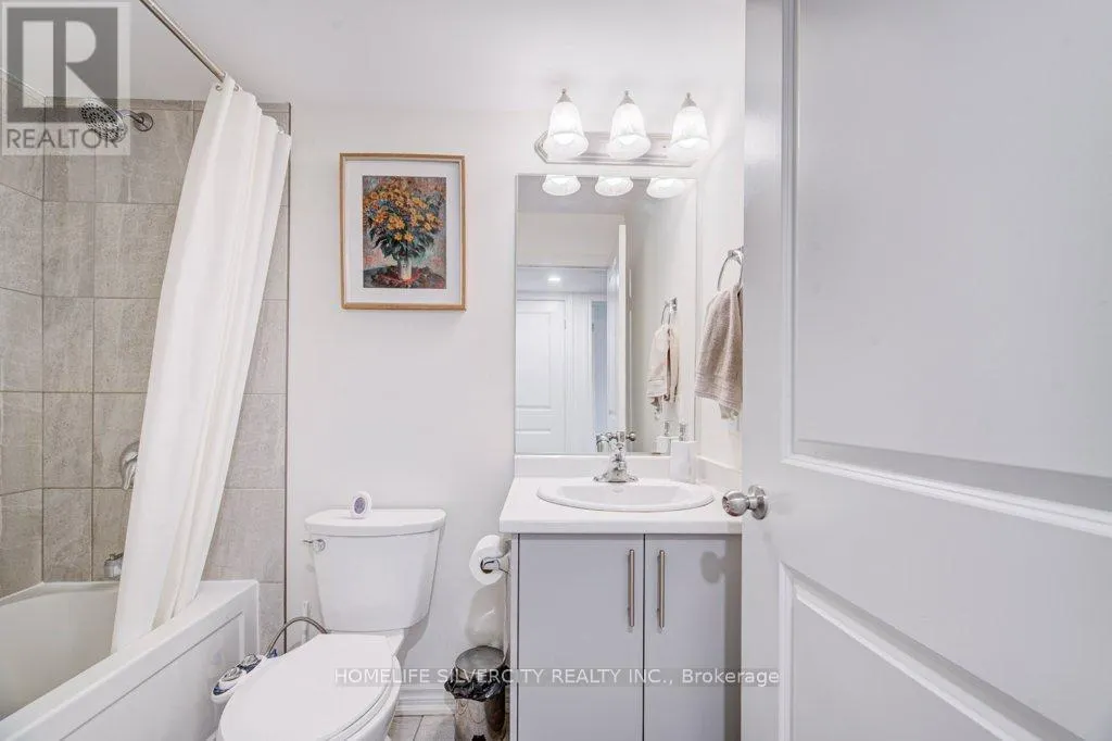#18 - 235 CHAPEL HILL DRIVE