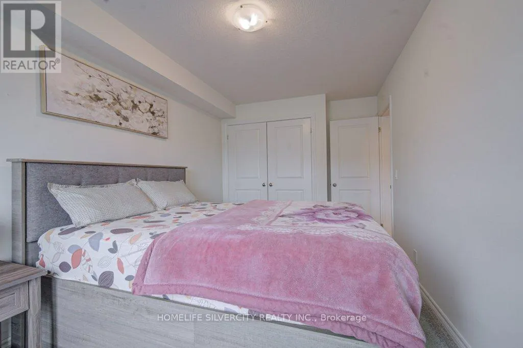 #18 - 235 CHAPEL HILL DRIVE