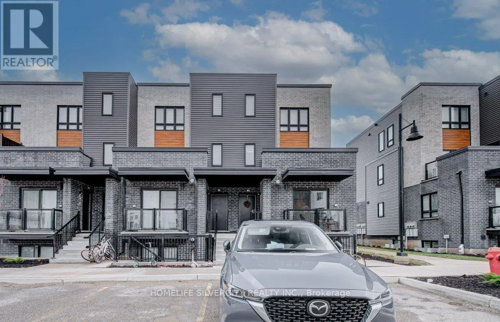 #18 - 235 CHAPEL HILL DRIVE