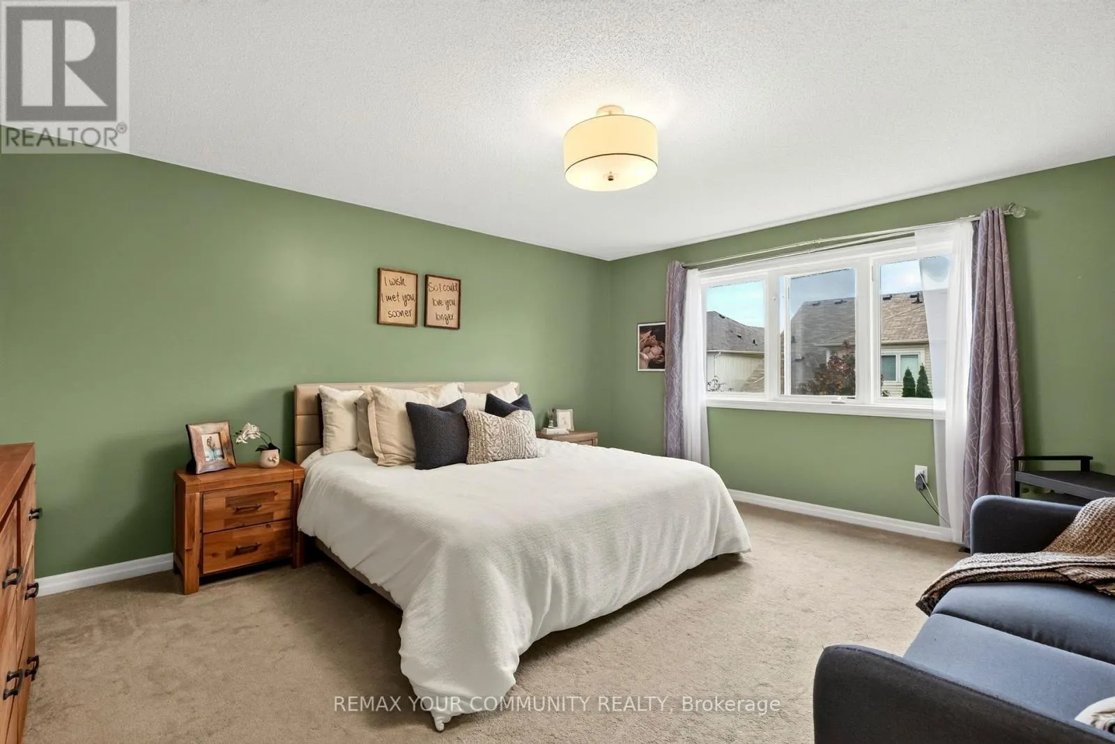 55 DOMINION CRESCENT