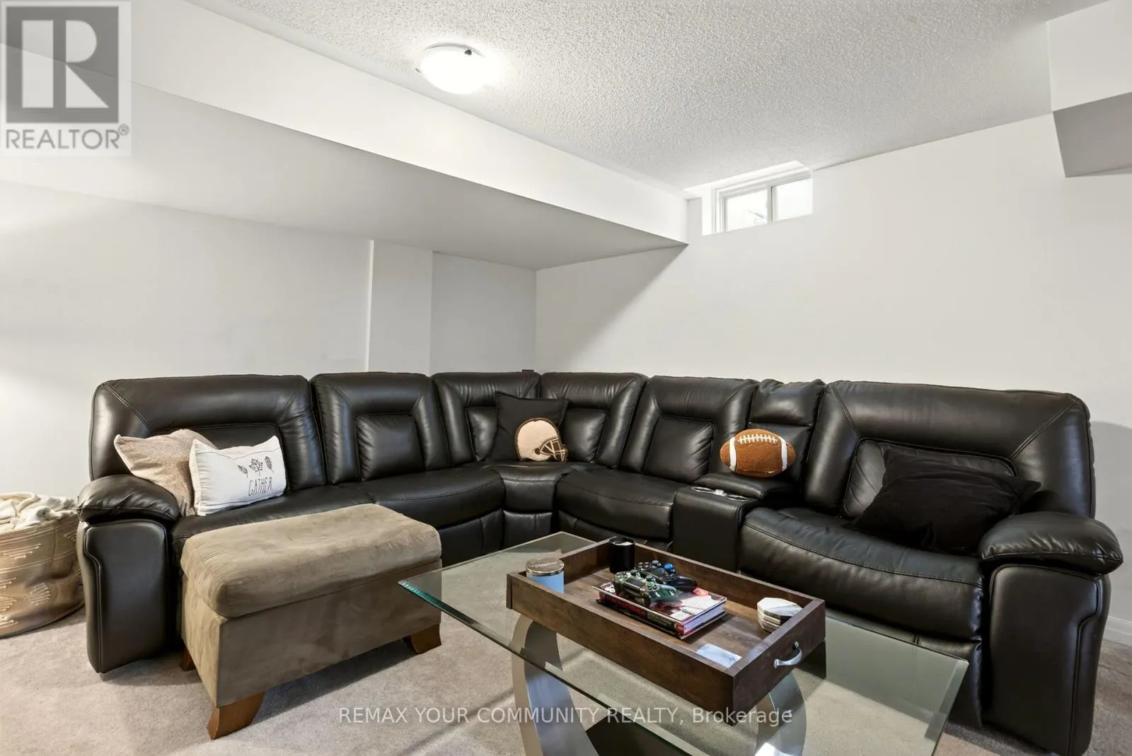 55 DOMINION CRESCENT