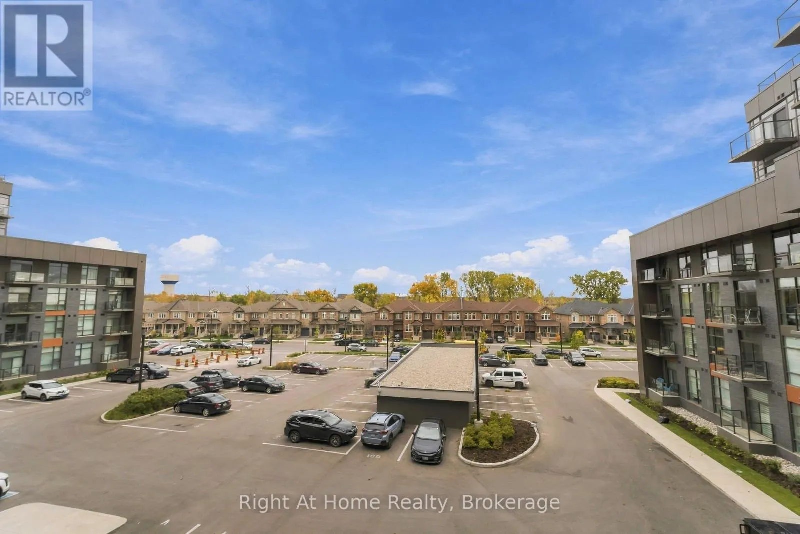 321 - 460 DUNDAS STREET E #321