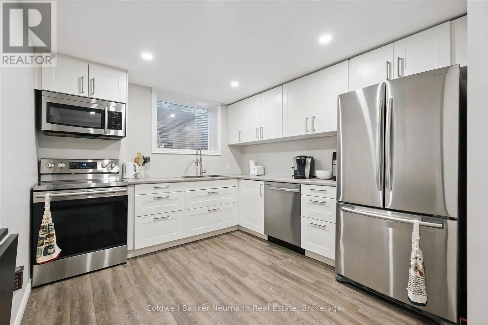 27 ASPEN VALLEY CRESCENT