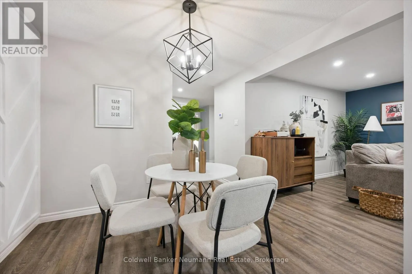 27 ASPEN VALLEY CRESCENT