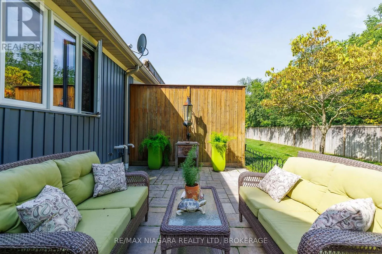 10 - 310 RIDGE ROAD S #10