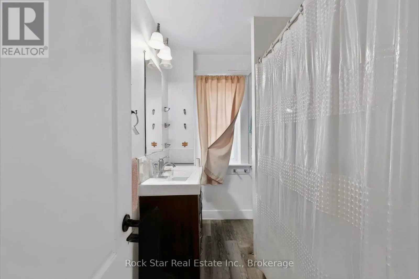 22 RICH AVENUE