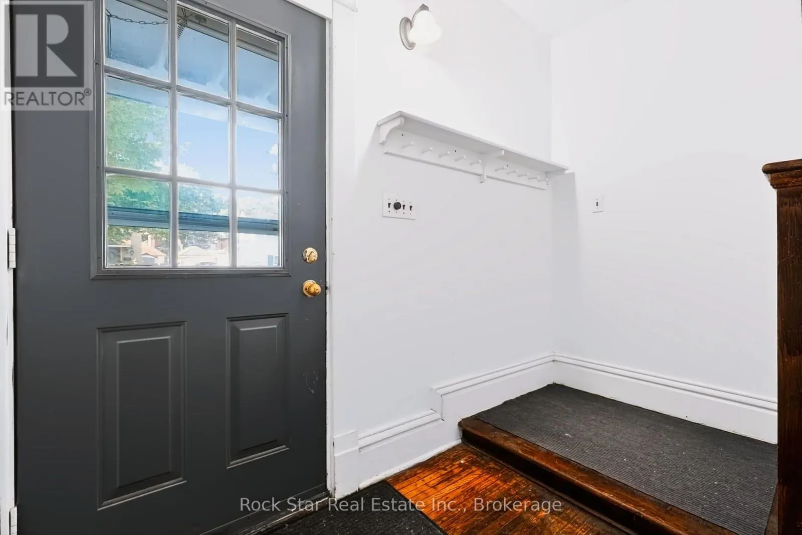 22 RICH AVENUE