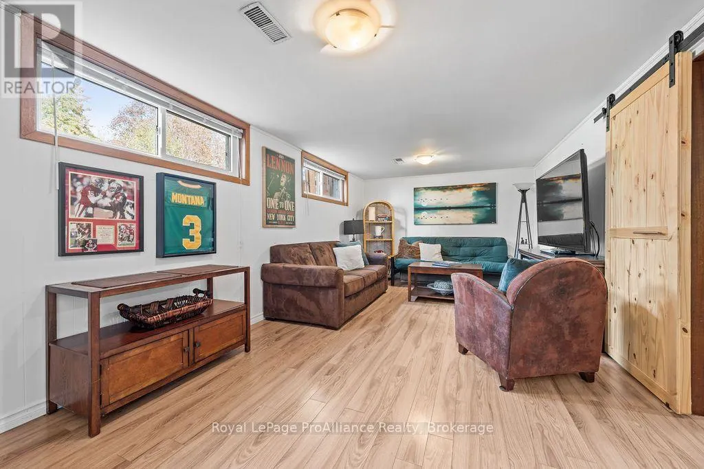 159 SINGLETON DRIVE