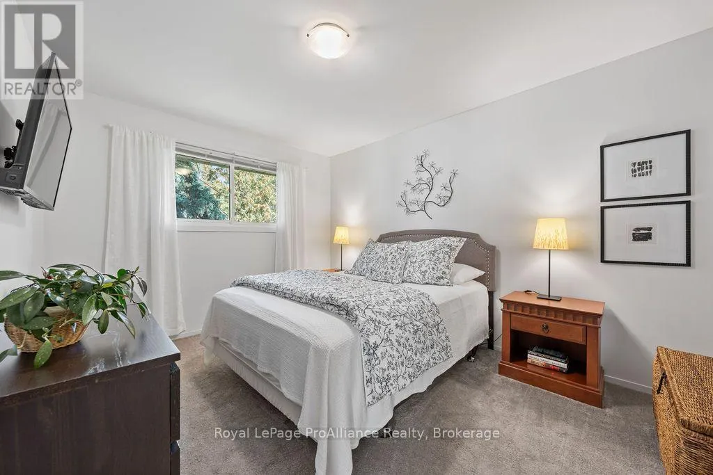 159 SINGLETON DRIVE
