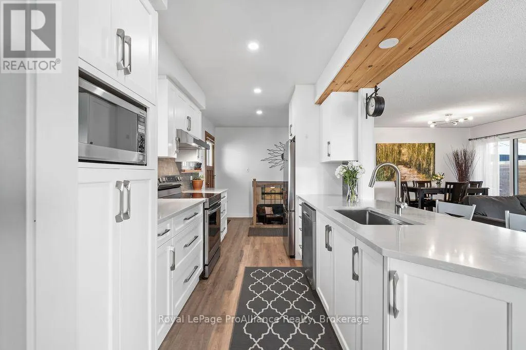 159 SINGLETON DRIVE