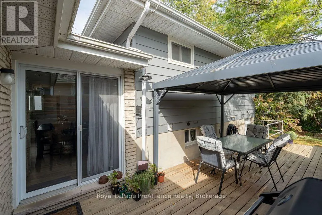 159 SINGLETON DRIVE