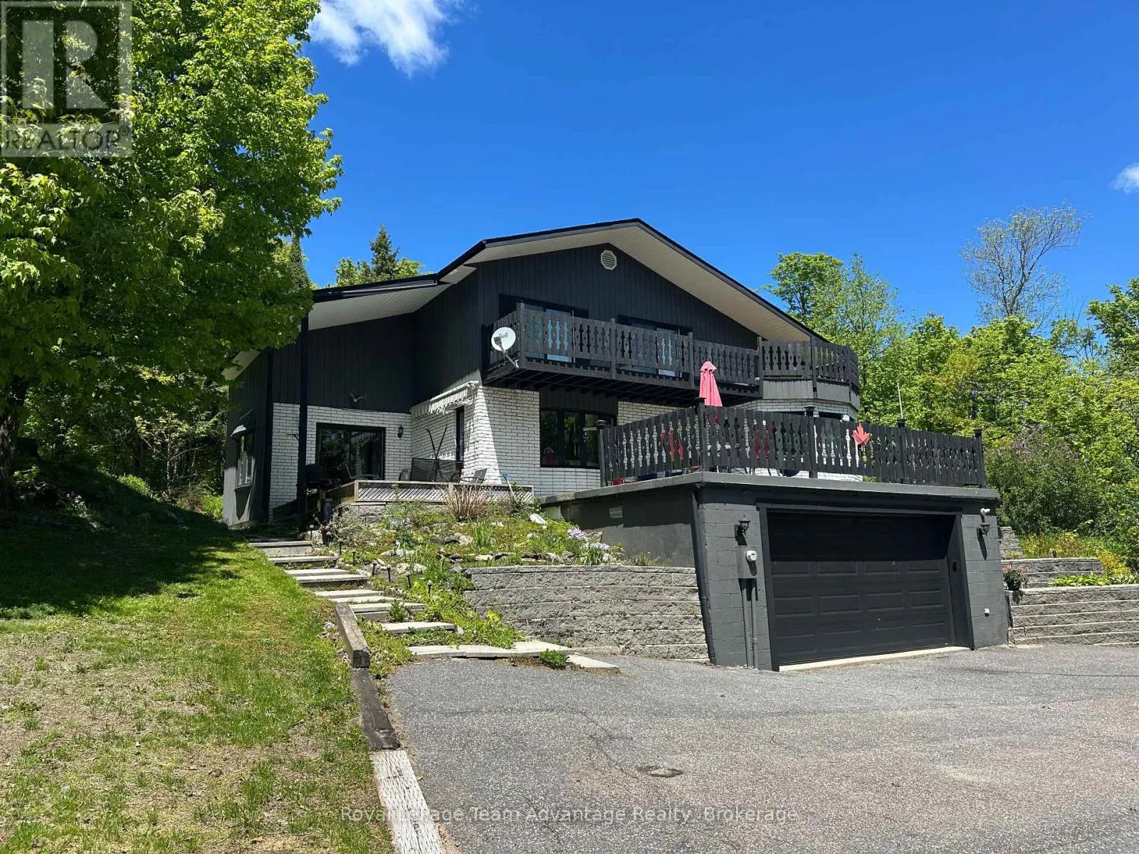 12 TAYLOR CRESCENT