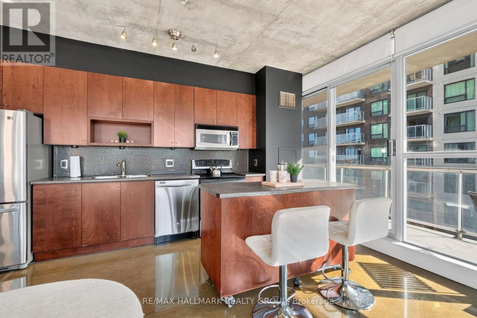 1206 - 179 GEORGE STREET