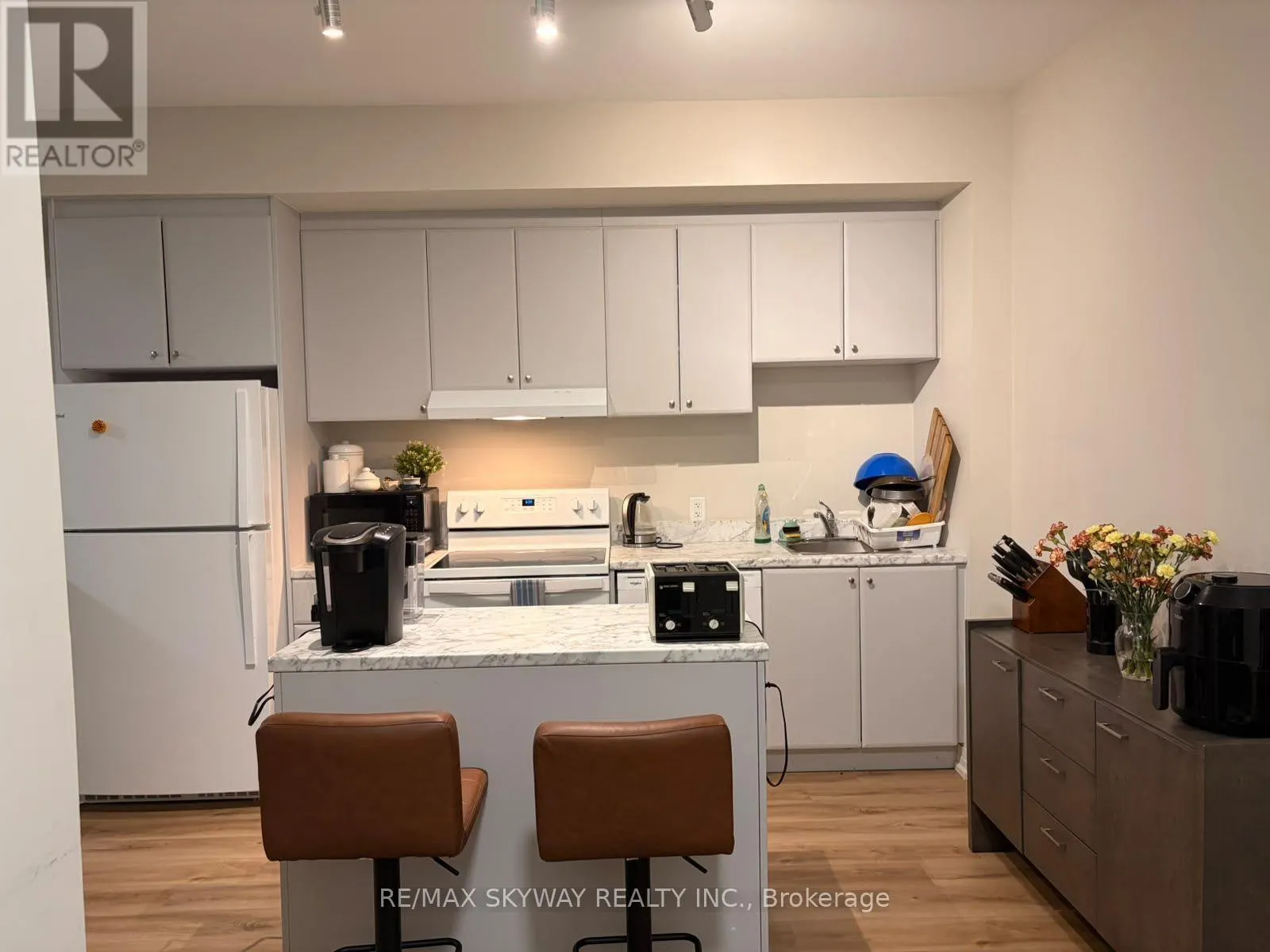 411 - 50 HERRICK AVENUE