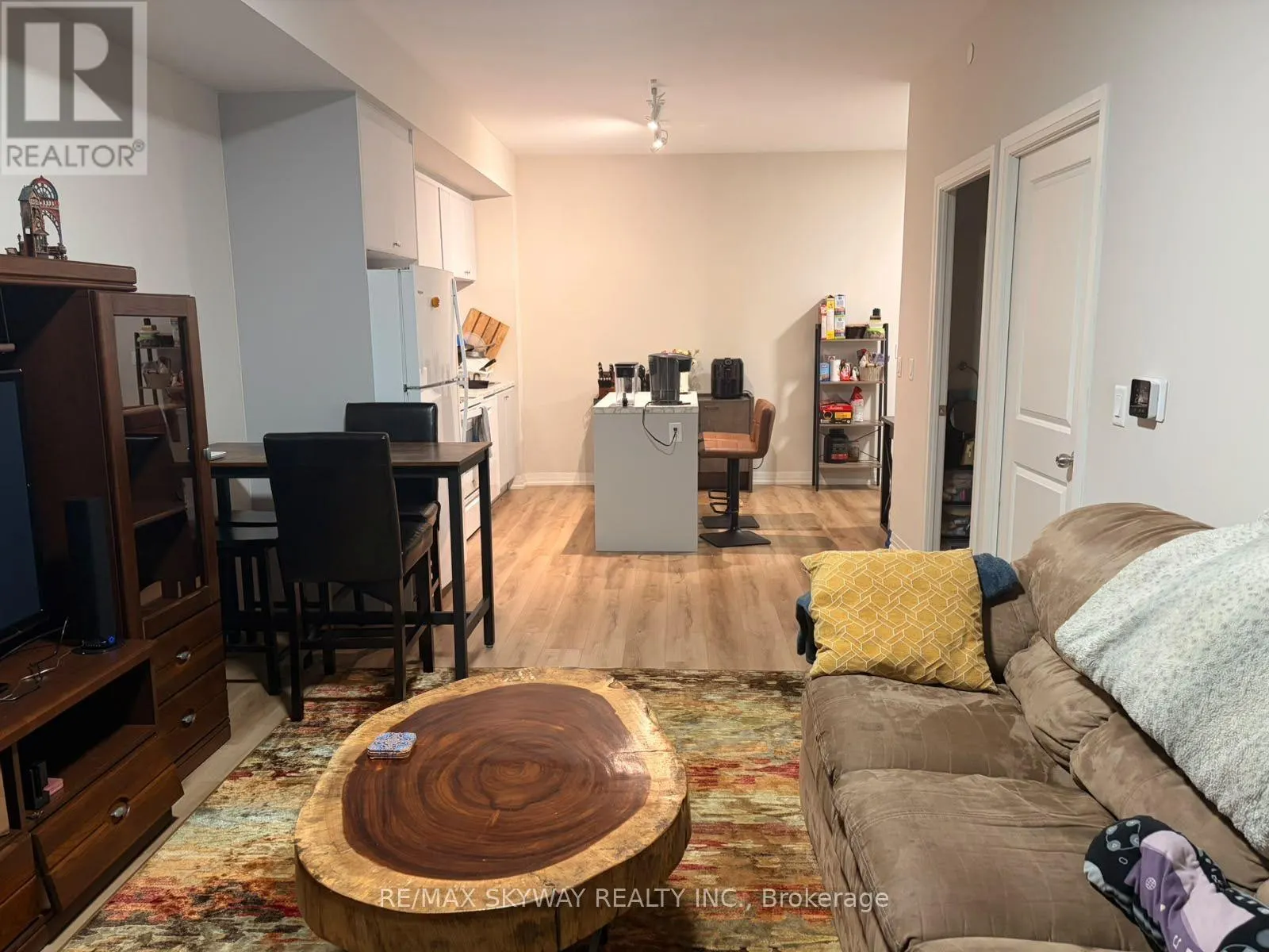 411 - 50 HERRICK AVENUE