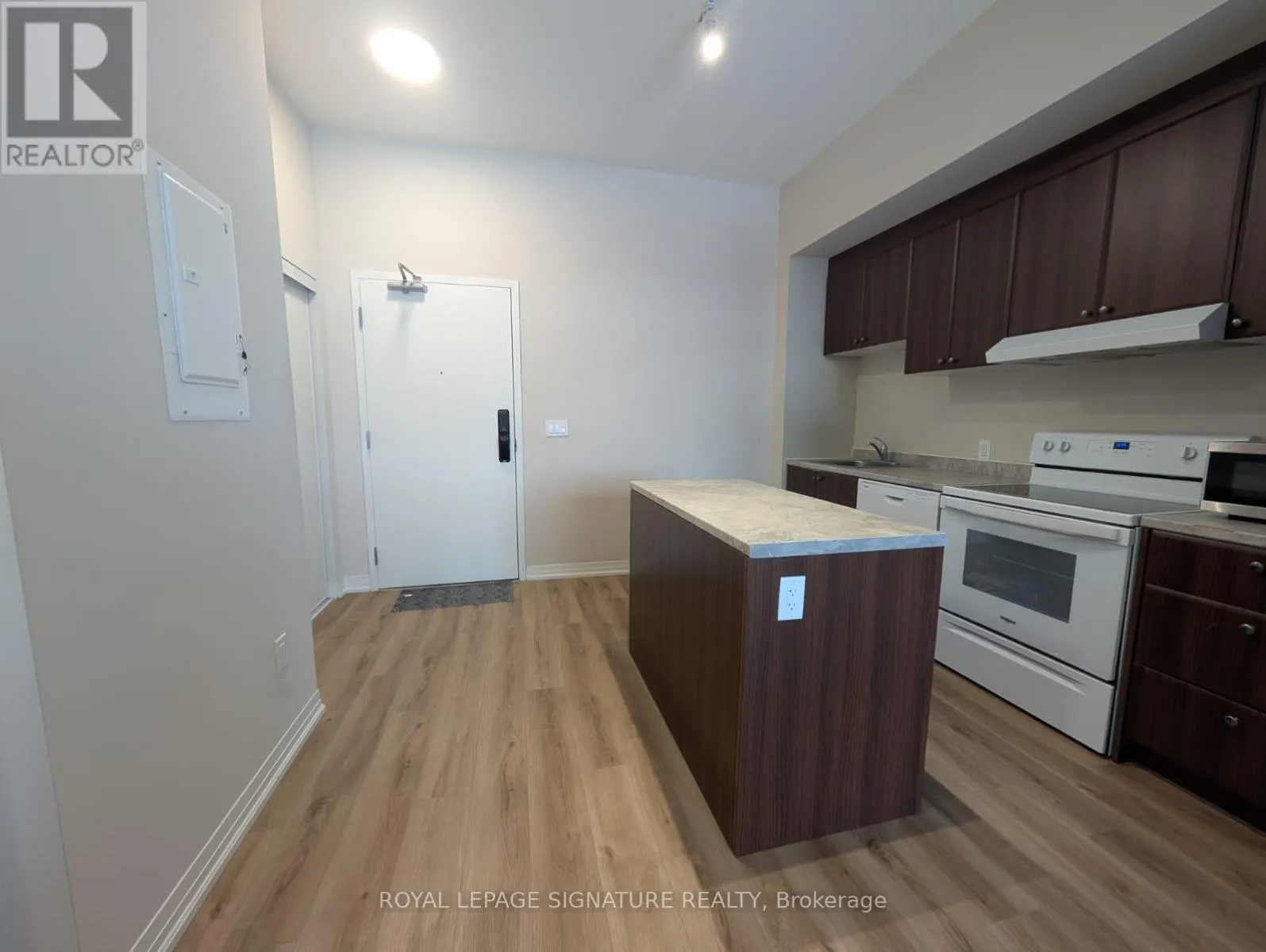 UP27 - 50 HERRICK AVENUE