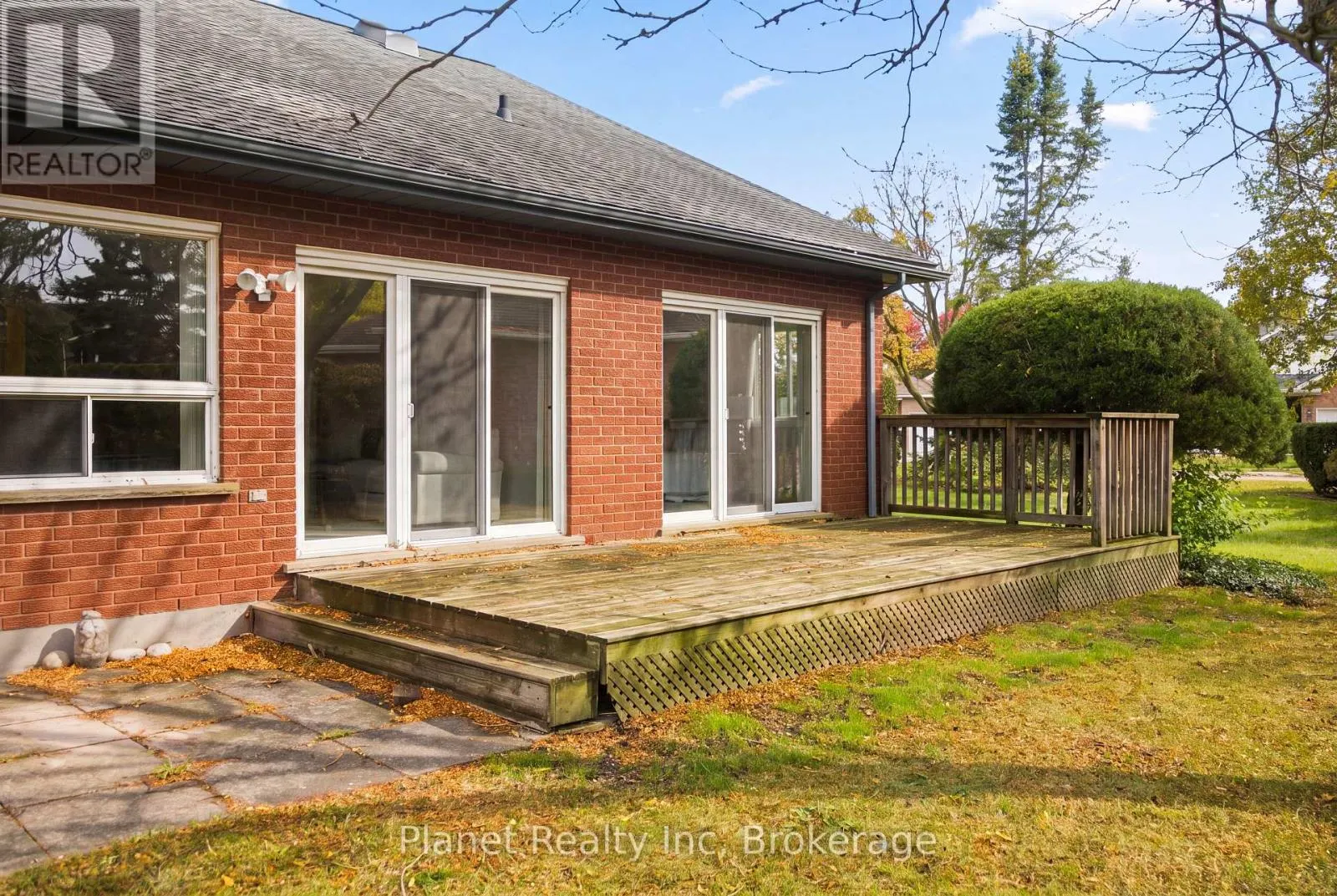 4 ASHCROFT COURT