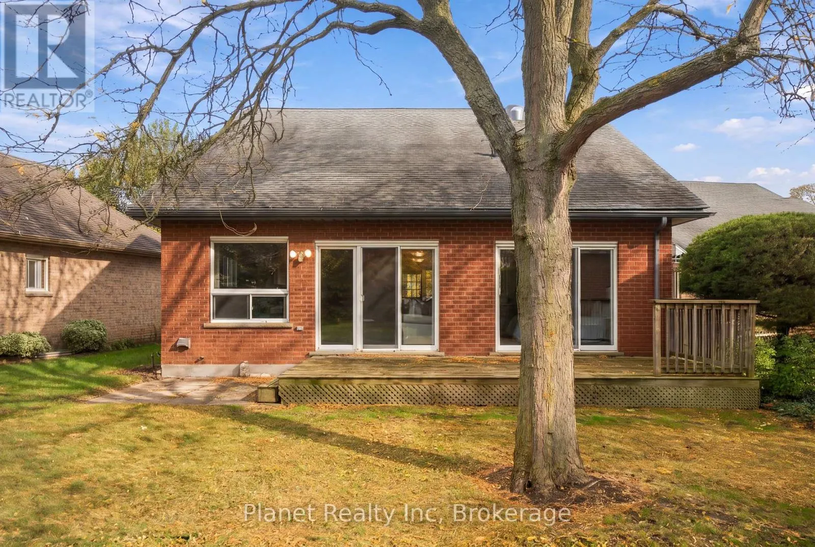 4 ASHCROFT COURT