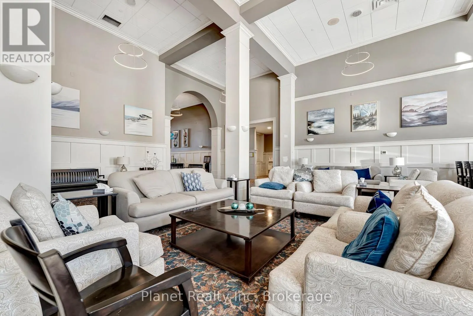 4 ASHCROFT COURT