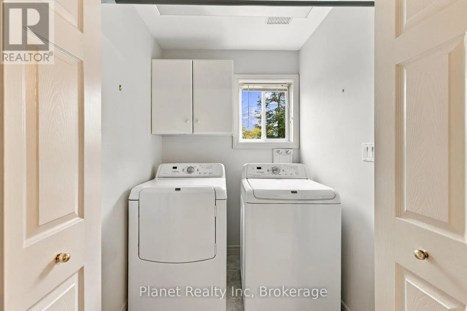 4 ASHCROFT COURT