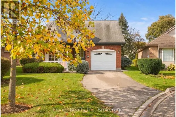 4 ASHCROFT COURT