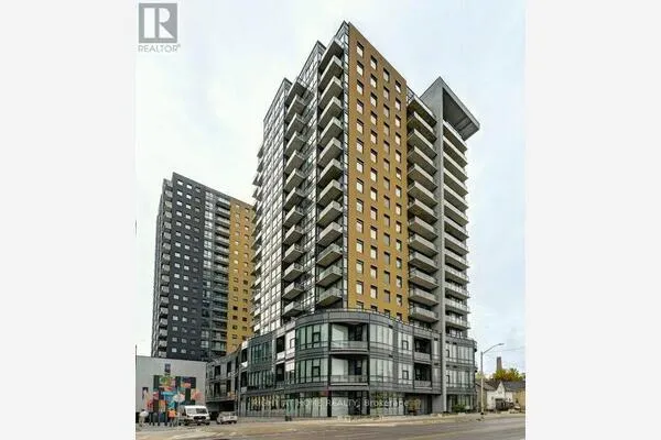 218 - 100 GARMENT STREET