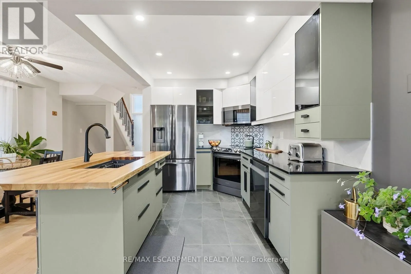 42 KILDONAN CRESCENT