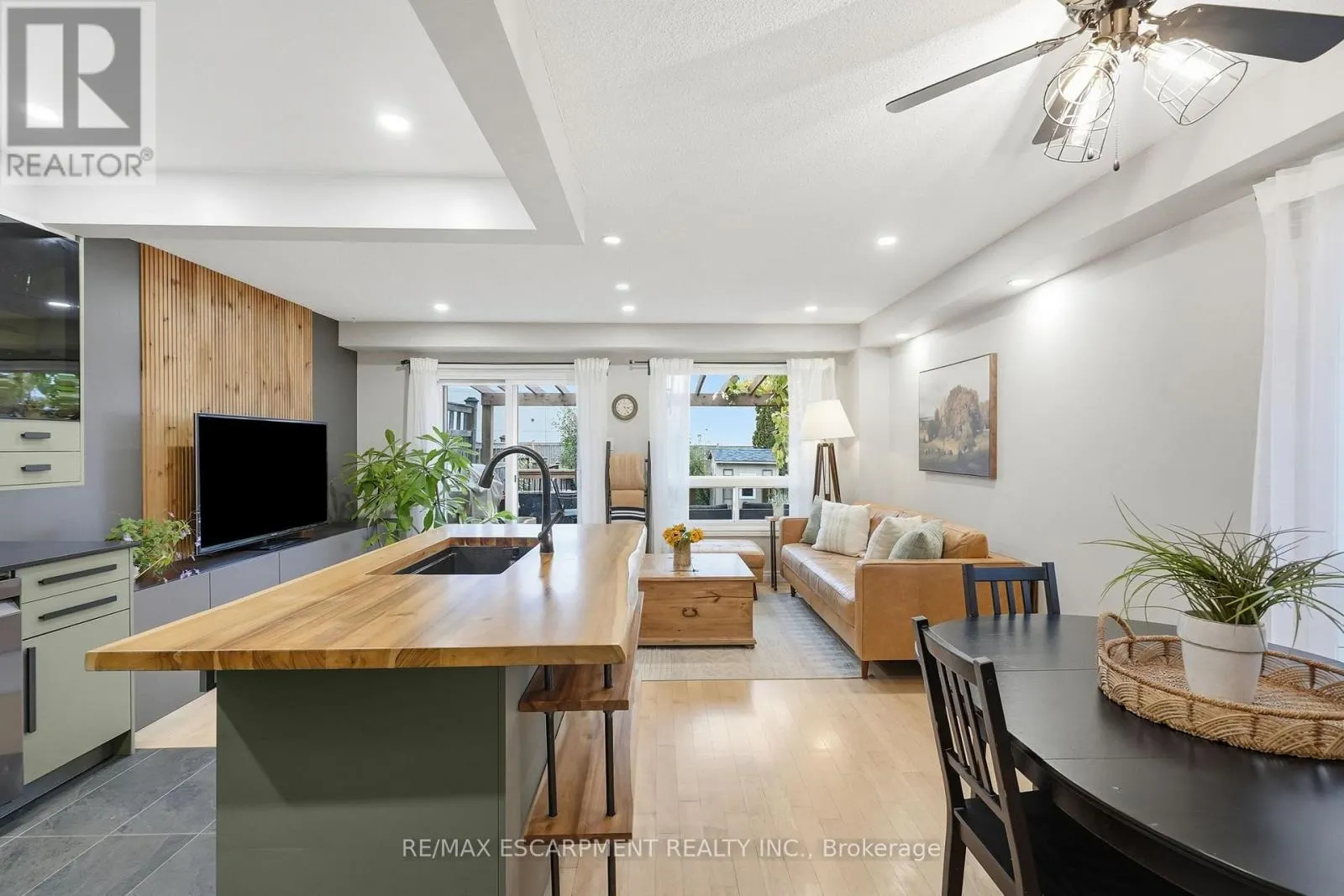 42 KILDONAN CRESCENT
