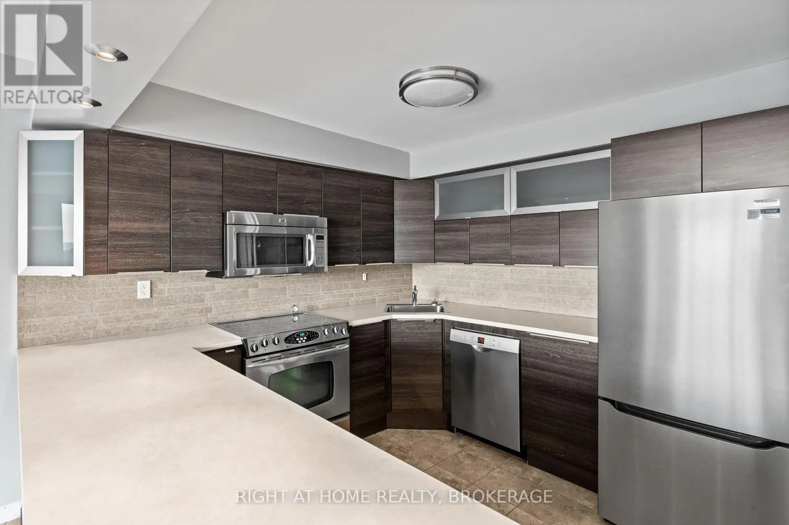 801 - 162 MARTINDALE ROAD #801