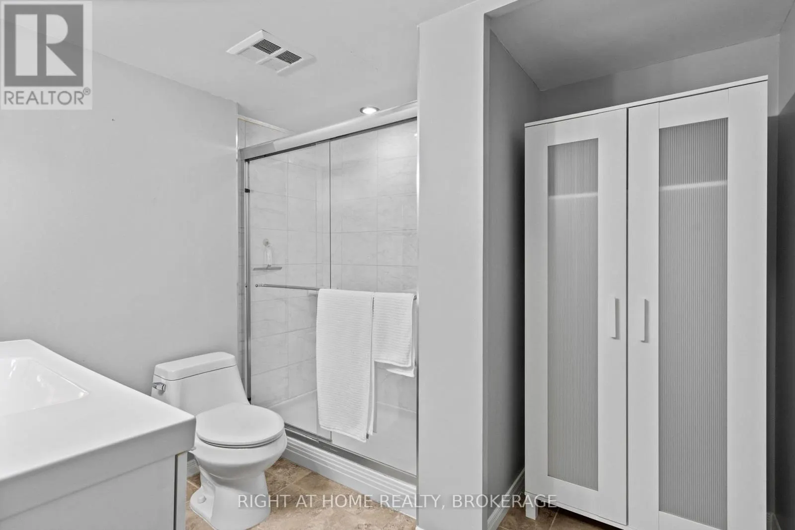 801 - 162 MARTINDALE ROAD #801