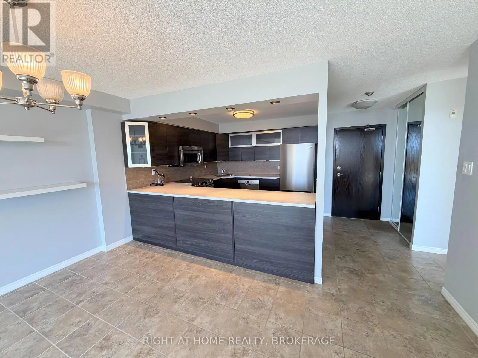 801 - 162 MARTINDALE ROAD #801