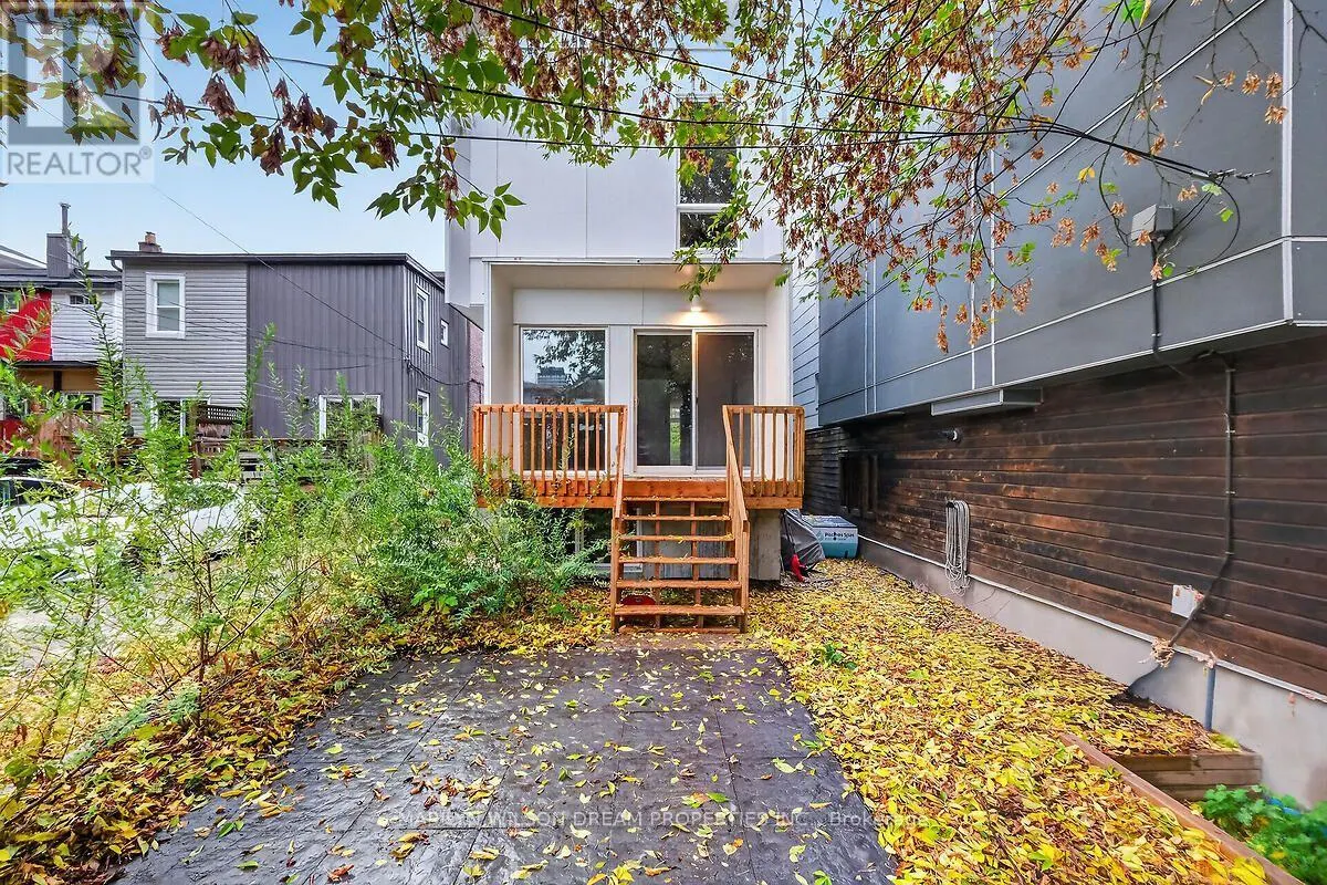 43 STIRLING AVENUE