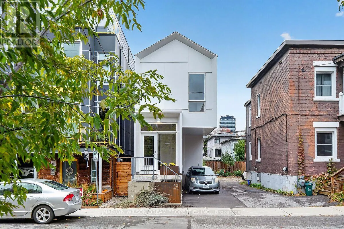 43 STIRLING AVENUE