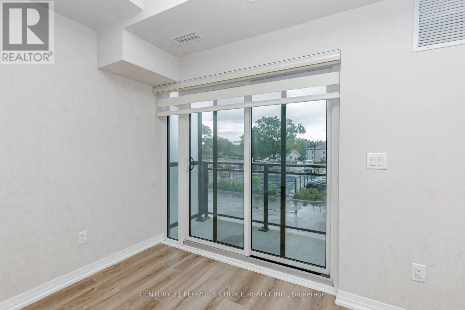 206 - 50 HERRICK AVENUE