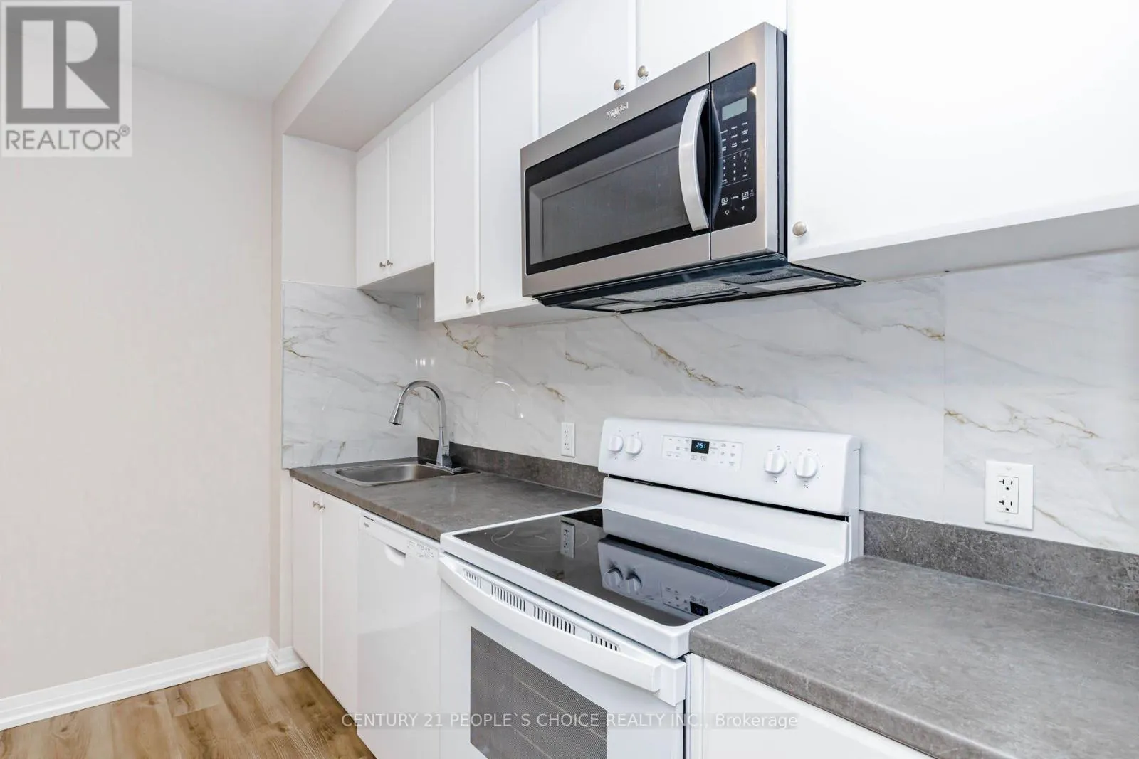 206 - 50 HERRICK AVENUE