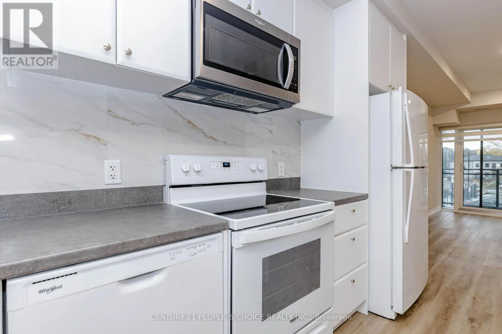 206 - 50 HERRICK AVENUE